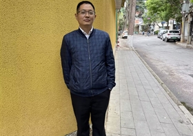 吴晓松
