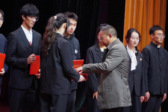 51f003a8-1001-4a73-9201-3026e12fdd7b